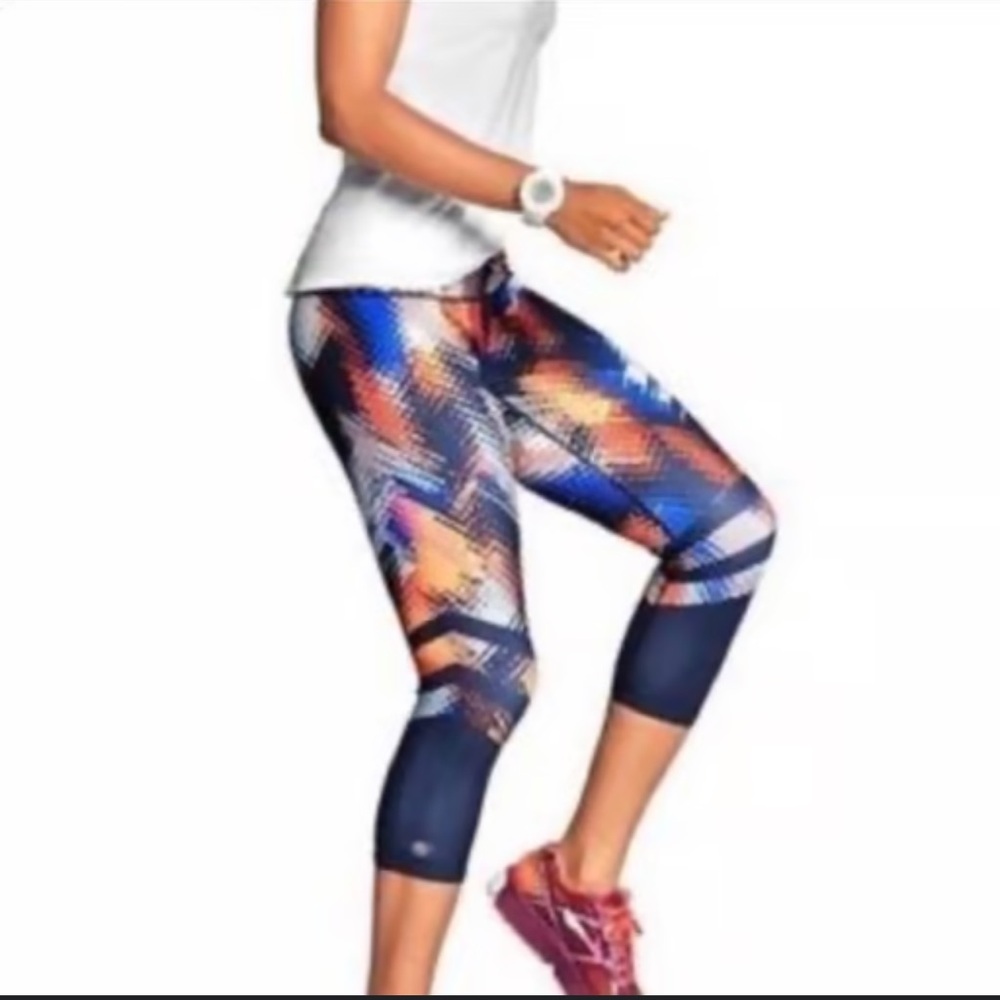 Athleta Lava Sonar Capri Leggings women’s Size small